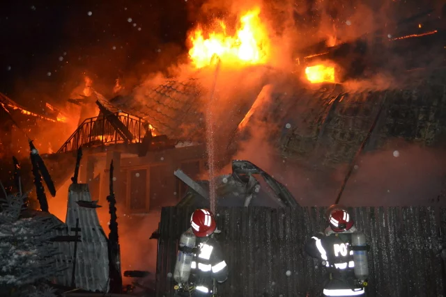 Incendiu bogdaneasa falcari ISU pompieri4