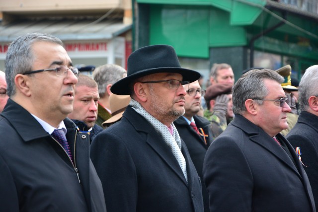 Nechifor, Lungu, Dontu Flutur Balan Baisanu defilare SRI ISU Armata Tab (58)