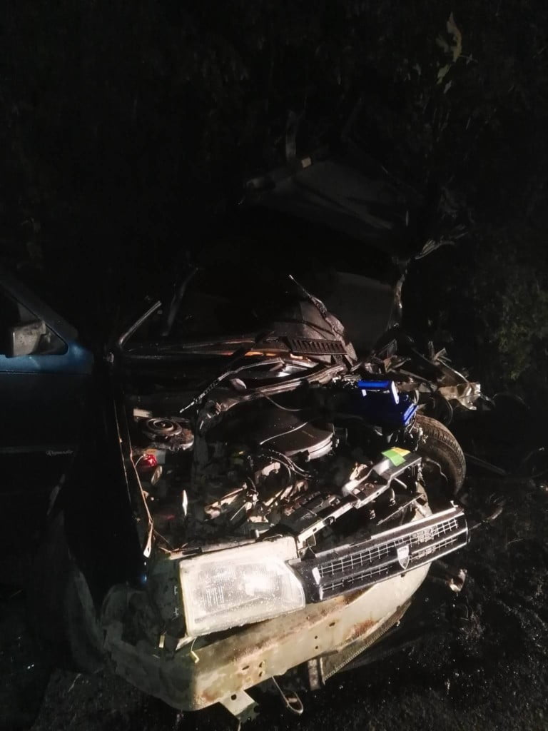 accident Straja, masina rasturnata noaptea (5)