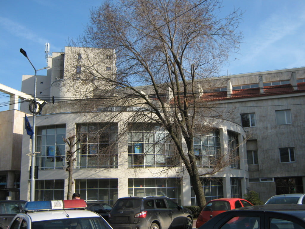 Bcr Suceava OferÄƒ Serviciu De Schimb Valutar Pentru Lei MoldoveneÈ™ti