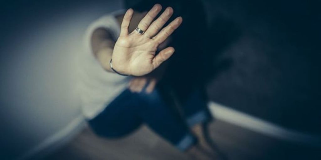 fork jury Bearing circle Un bărbat a fost arestat la Gura Humorului. El este acuzat că a forțat o femeie să întrețină cu el raporturi sexuale normale, anale şi orale timp de 20 de minute, iar fork jury Bearing circle Un bărbat a fost arestat la Gura Humorului. El este acuzat că a forțat o femeie să întrețină cu el raporturi sexuale normale, anale şi orale timp de 20 de minute, iar