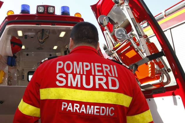 https://www.newsbucovina.ro/wp-content/uploads/2019/07/paramedic-microbuz-r%C4%83sturnat-pompieri-interven%C8%9Bie-smurd-ambulan%C8%9B%C4%83.jpg