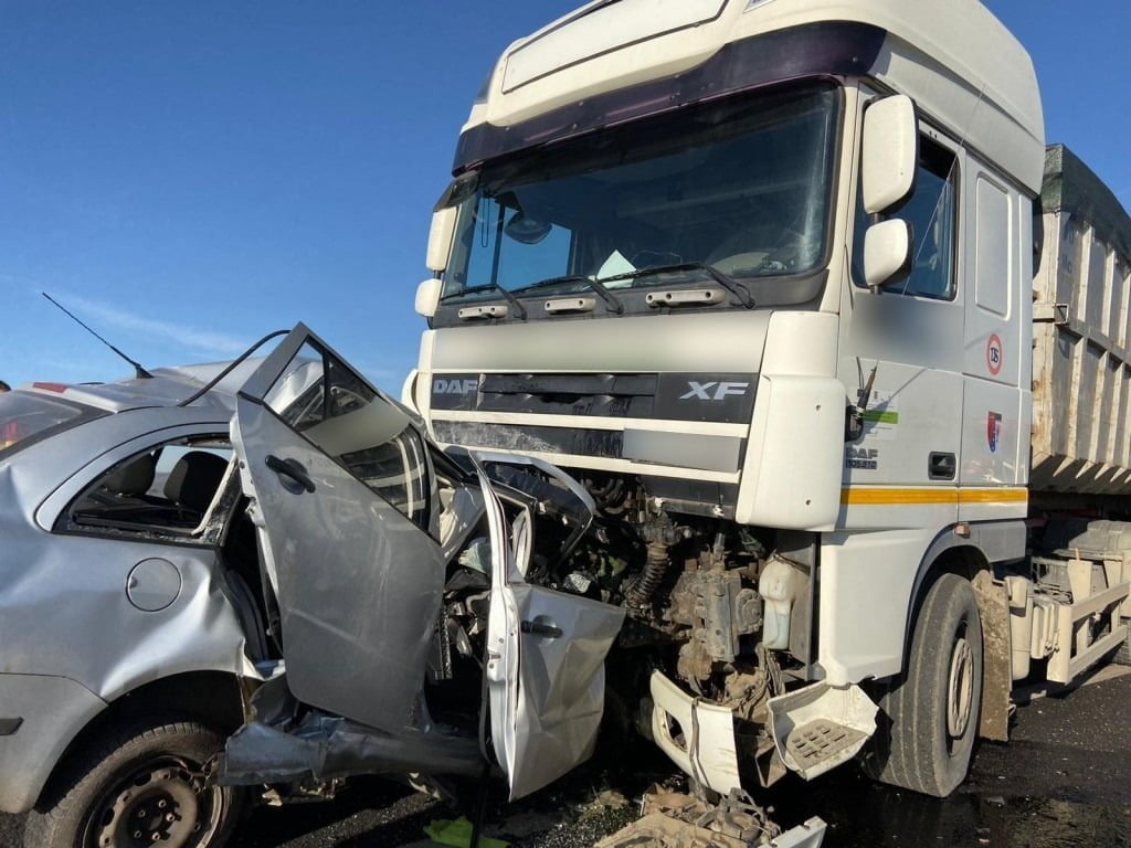 https://www.newsbucovina.ro/wp-content/uploads/2019/12/accident-camion-centur%C4%83-2.jpeg