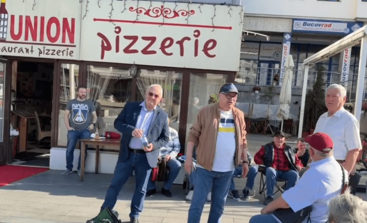 Protest la terasa Union din Suceava după refuzul Primăriei de a aproba funcționarea: „O terasă este sufletul unui oraș”