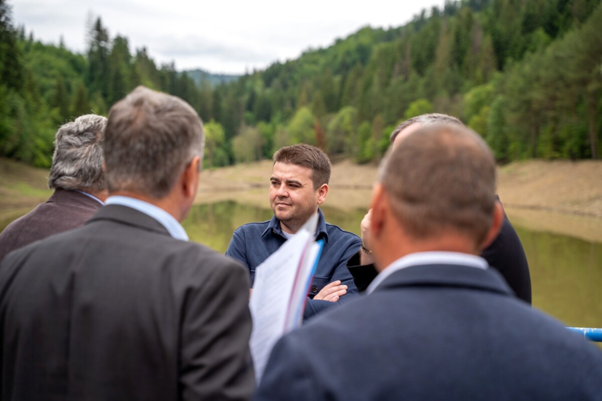 Gheorghe Șoldan anunță soluționarea problemei apei potabile în Solca după finalizarea lucrărilor de decolmatare a lacului de acumulare și punere în siguranță a barajului